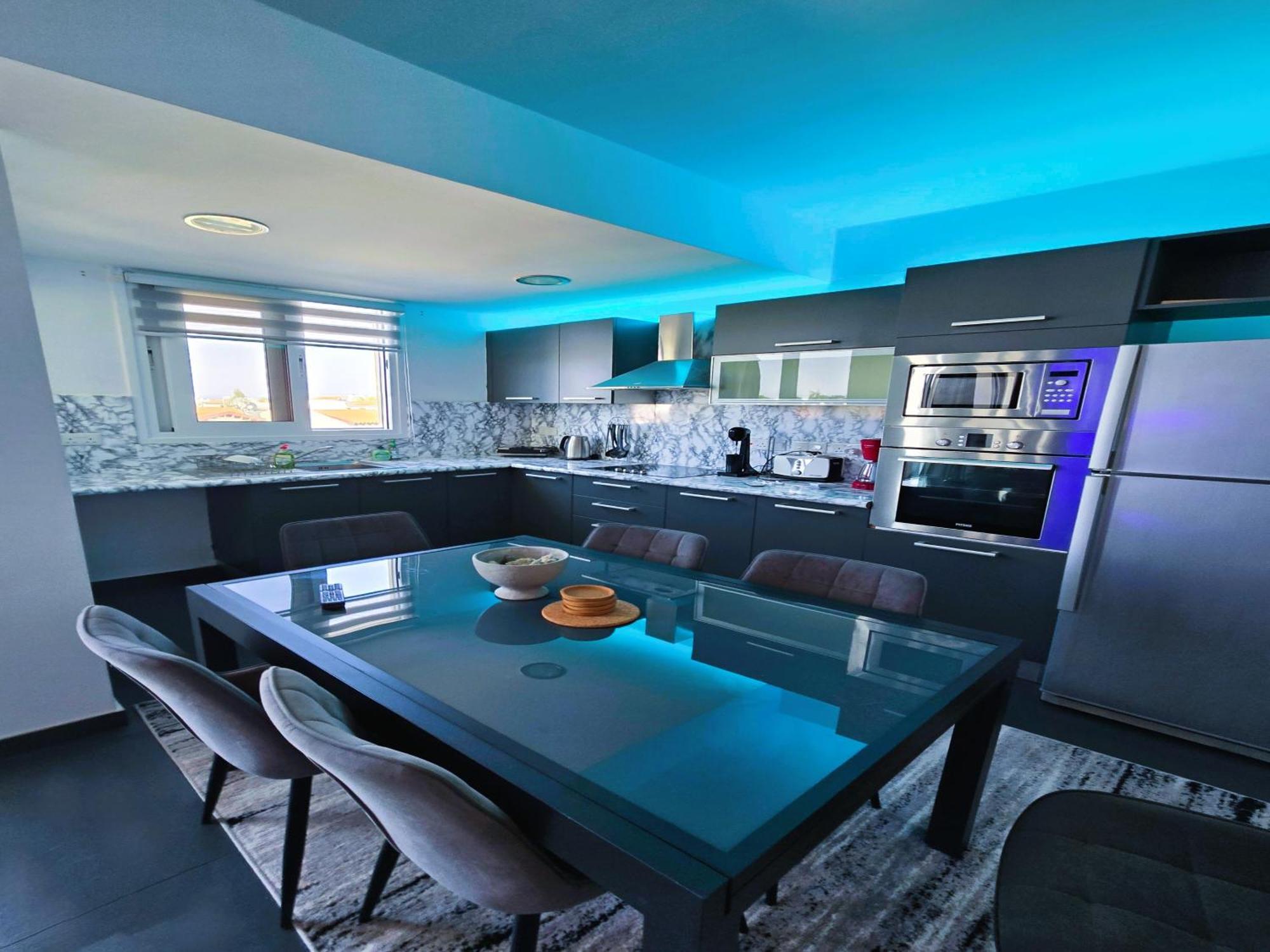 Golden Bay Deluxe Holiday Apartment Protaras Eksteriør bilde