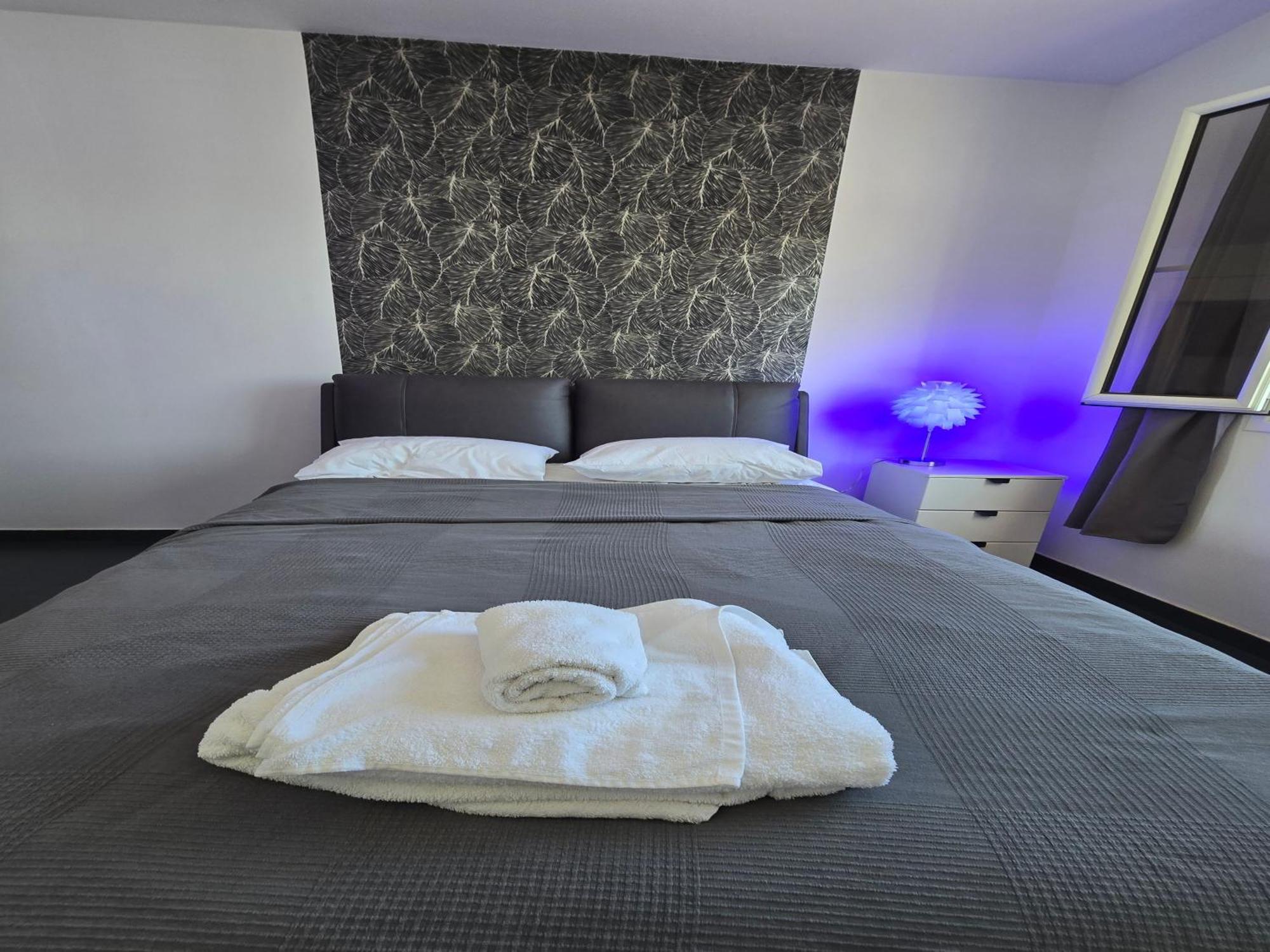 Golden Bay Deluxe Holiday Apartment Protaras Eksteriør bilde